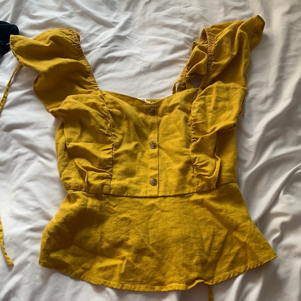BP yellow blouse